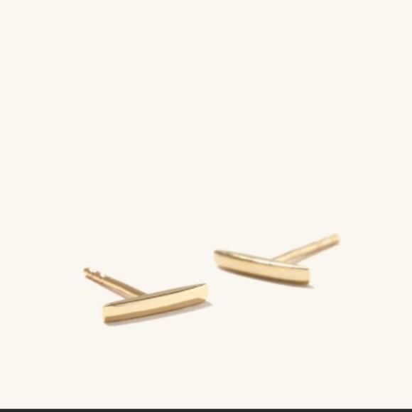 Mejuri Jewelry - 🚫SOLD🚫Mejuri Bar Studs Pair 14k Solid Gold (One back missing)